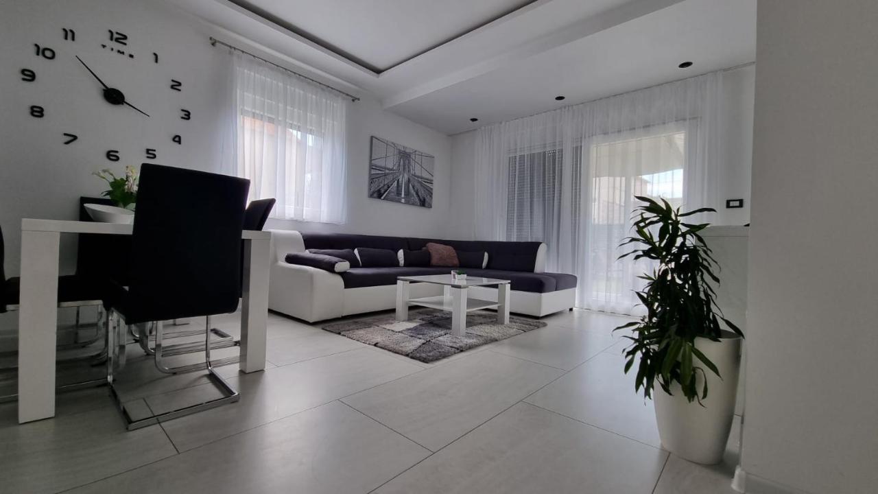 Holiday House Gavran ヴォディツェ エクステリア 写真